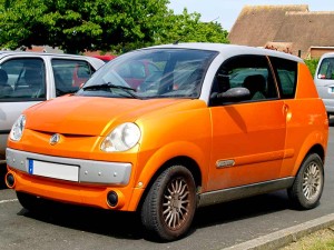 carro color naranja